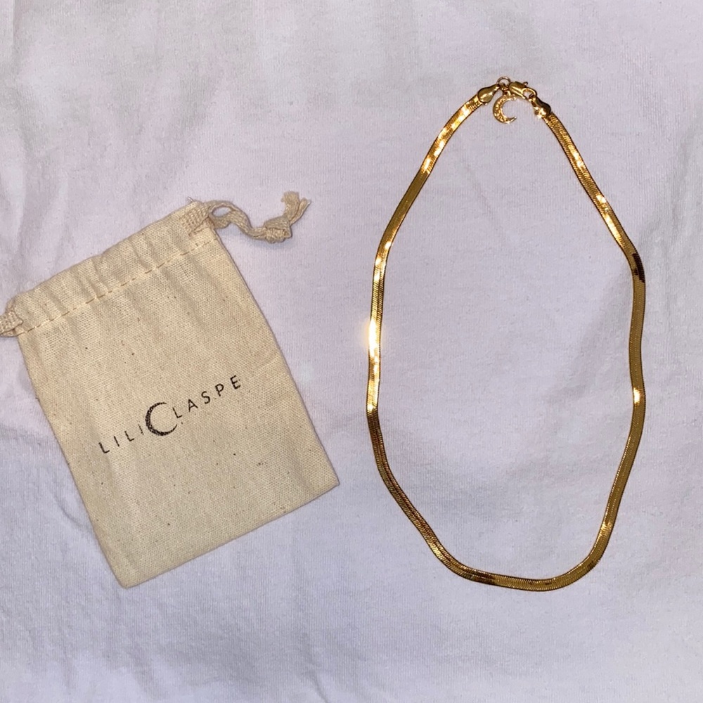 Lili Claspe Gold Chain Necklace